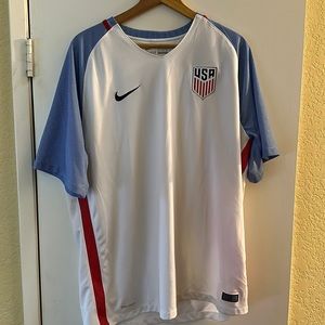 Men’s Nike USMNT soccer jersey
